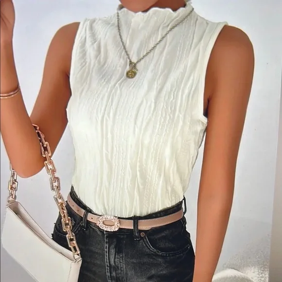 🍒5/$25🍒Last one ❤️ New 🌺Elegant White Sleeveless Top - Picture 3 of 6